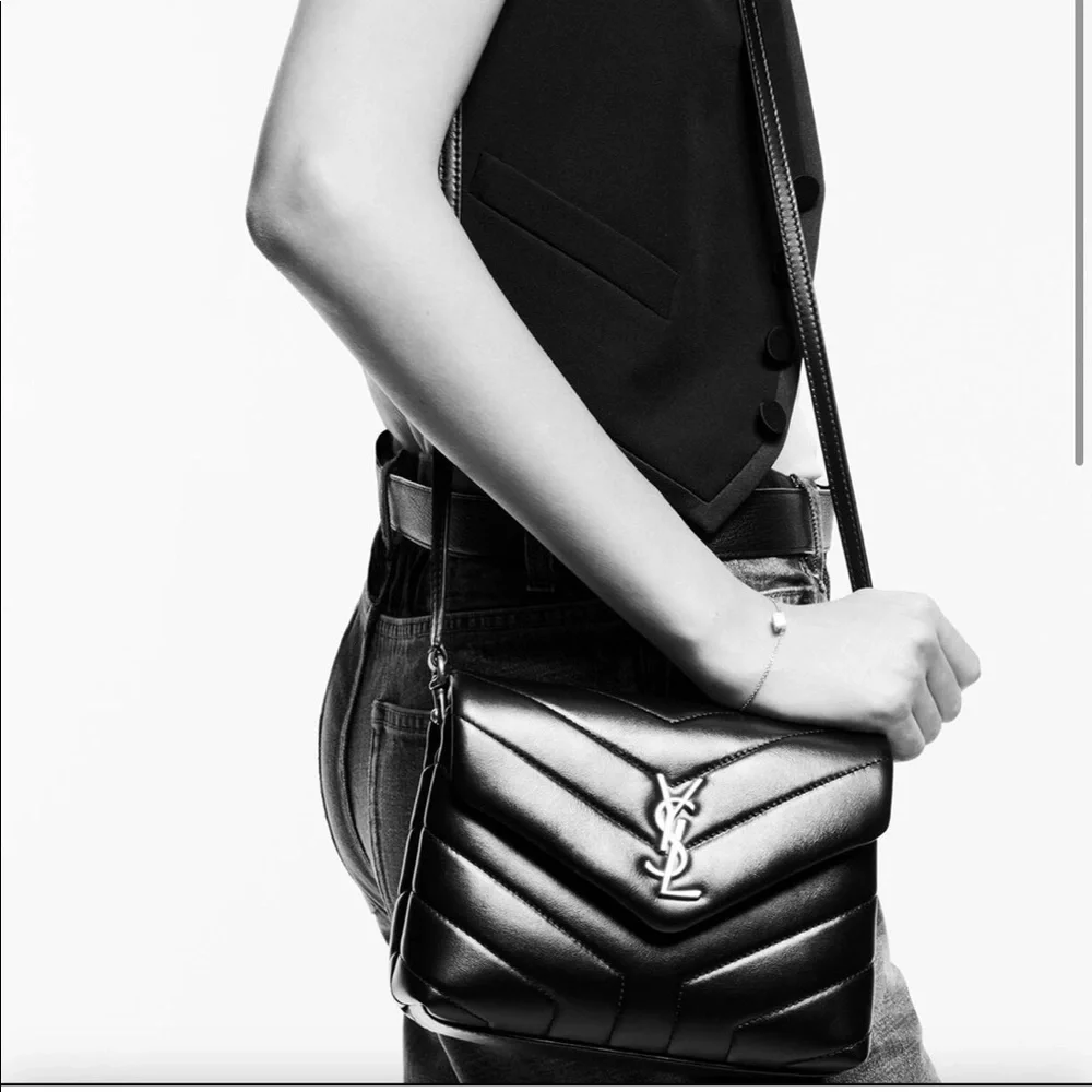 YSL LOULOU TOY STRAP BAG IN MATELASSÉ "Y" LEATHER - Picture 2 of 7